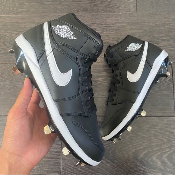 jordan 1 metal baseball cleats